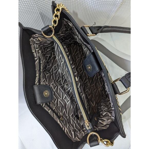 MARC NEW YORK! BLACK BRUSHED FINISH FAUX LEATHER, GOLD JEWEL STUDDED  HAND BAG! - Picture 9 of 11